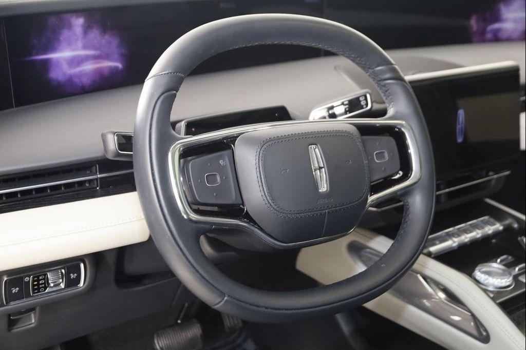 used 2025 Lincoln Nautilus car, priced at $57,990