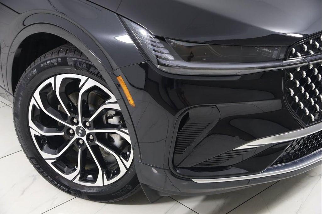 used 2025 Lincoln Nautilus car, priced at $57,990