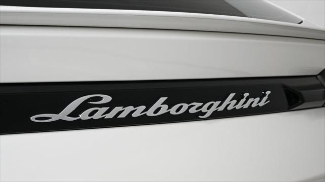 used 2022 Lamborghini Urus car, priced at $227,500