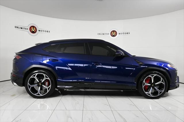 used 2021 Lamborghini Urus car, priced at $214,000