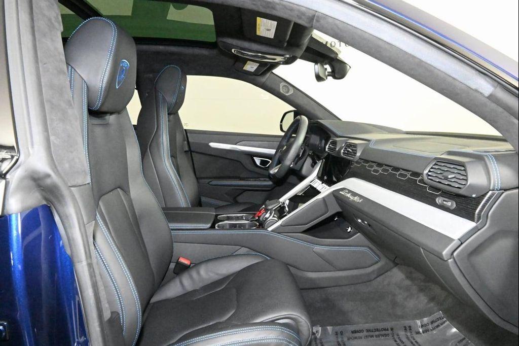 used 2021 Lamborghini Urus car, priced at $210,000
