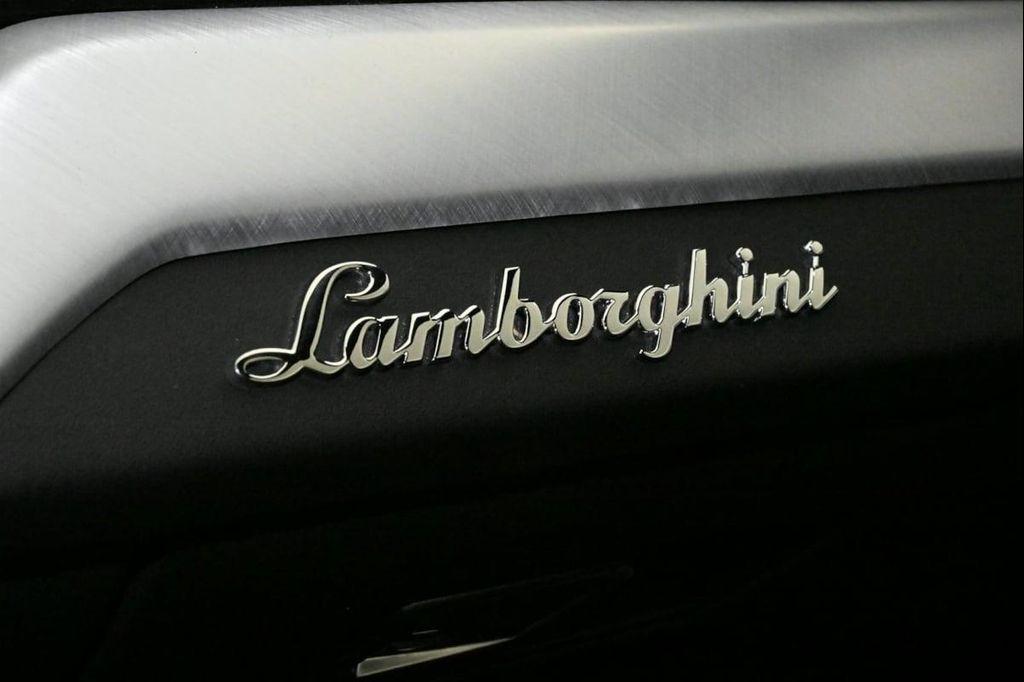 used 2021 Lamborghini Urus car, priced at $210,000