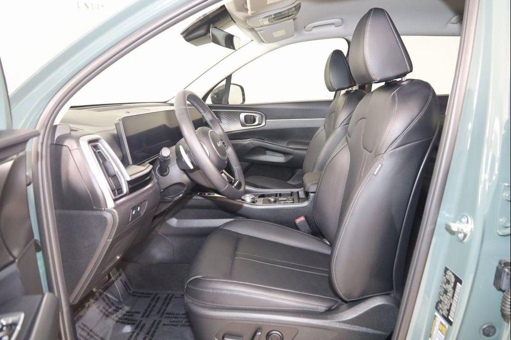 used 2025 Kia Sorento Hybrid car, priced at $35,990