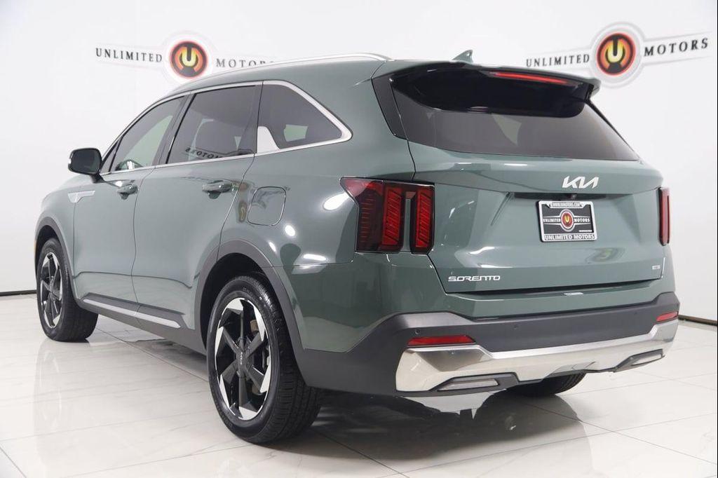 used 2025 Kia Sorento Hybrid car, priced at $35,990