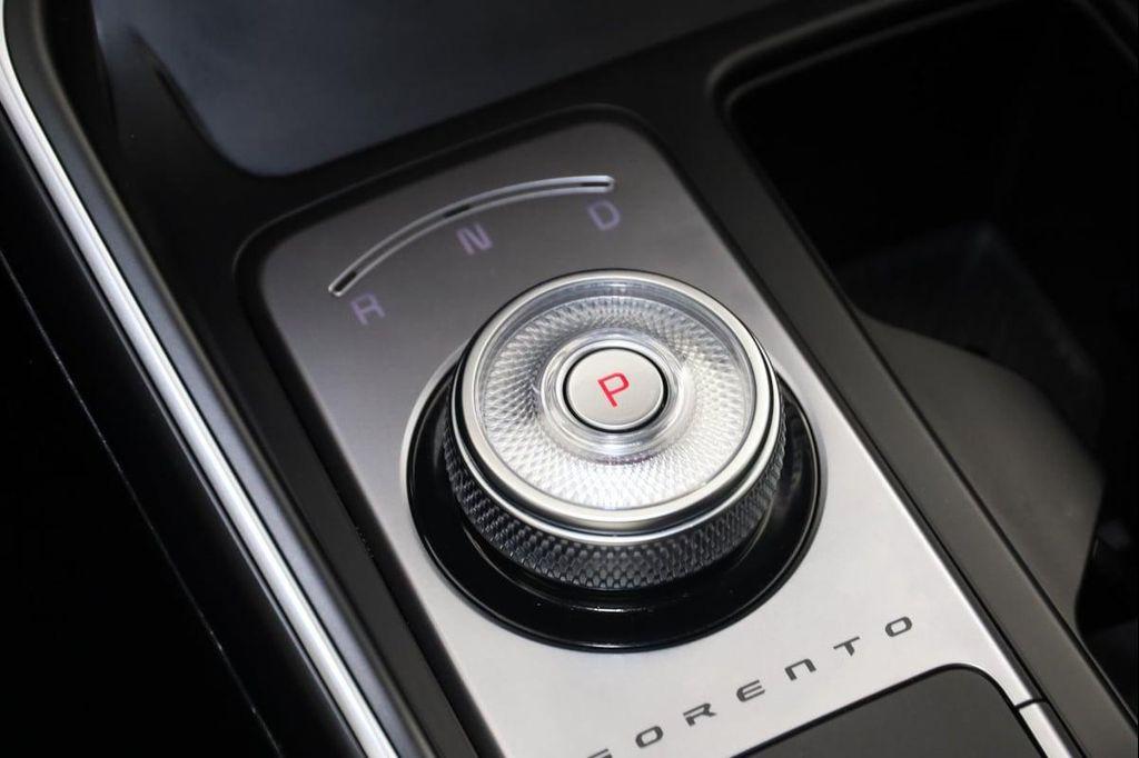 used 2025 Kia Sorento Hybrid car, priced at $35,990