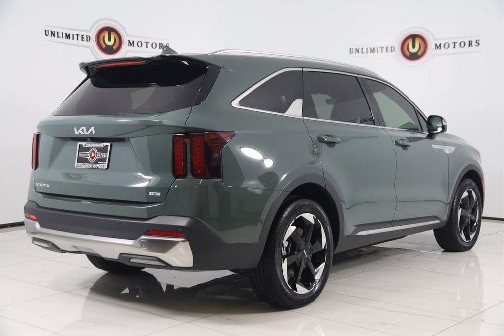 used 2025 Kia Sorento Hybrid car, priced at $35,990