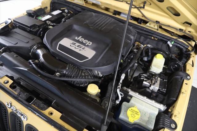 used 2013 Jeep Wrangler Unlimited car, priced at $13,490