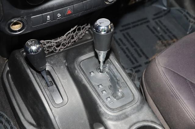 used 2013 Jeep Wrangler Unlimited car, priced at $13,490