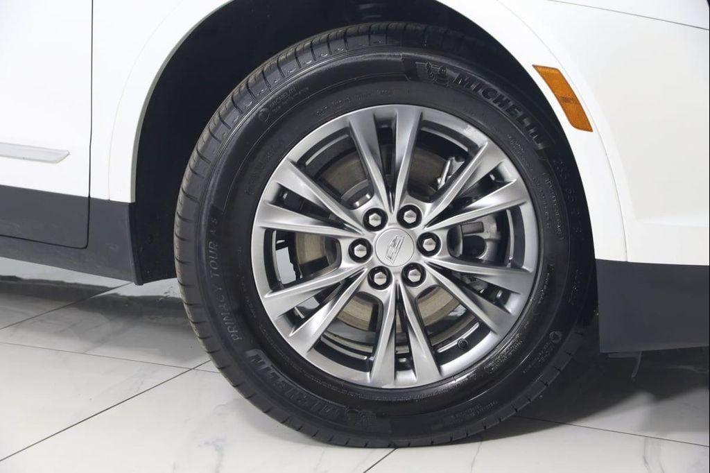 used 2022 Cadillac XT5 car, priced at $34,890