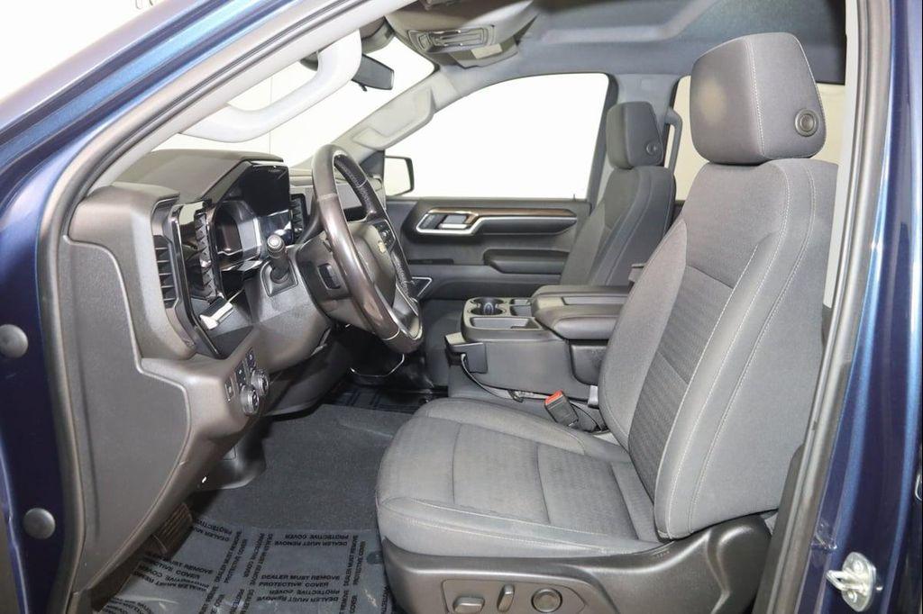 used 2022 Chevrolet Silverado 1500 car, priced at $33,800