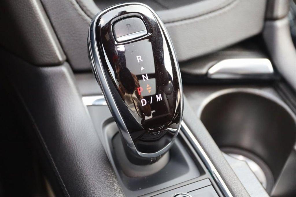 used 2022 Cadillac XT6 car, priced at $35,990