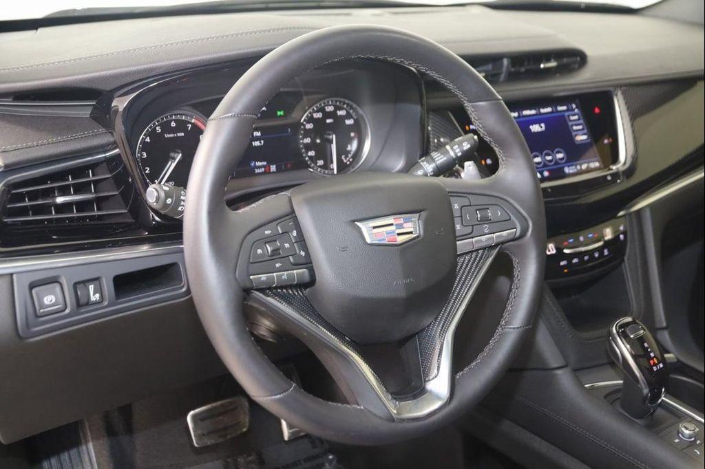 used 2024 Cadillac XT6 car, priced at $52,990