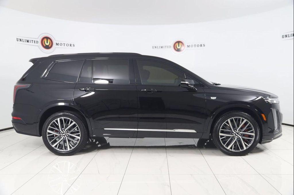 used 2024 Cadillac XT6 car, priced at $52,990