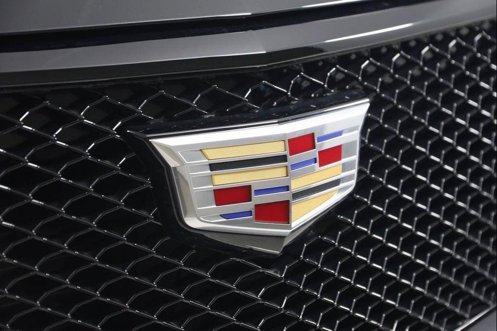 used 2024 Cadillac XT6 car, priced at $52,990
