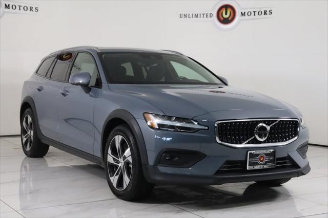 used 2022 Volvo V60 Cross Country car, priced at $35,990