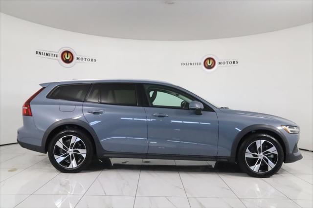 used 2022 Volvo V60 Cross Country car, priced at $35,990