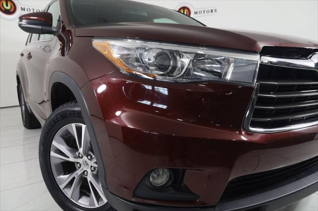 used 2015 Toyota Highlander car, priced at $17,990