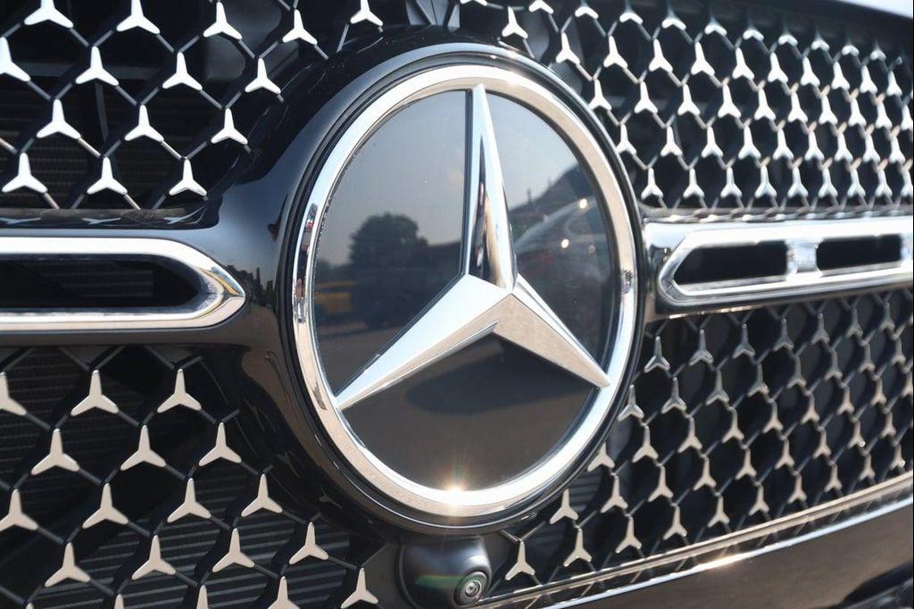 used 2025 Mercedes-Benz GLE 450 car, priced at $71,990