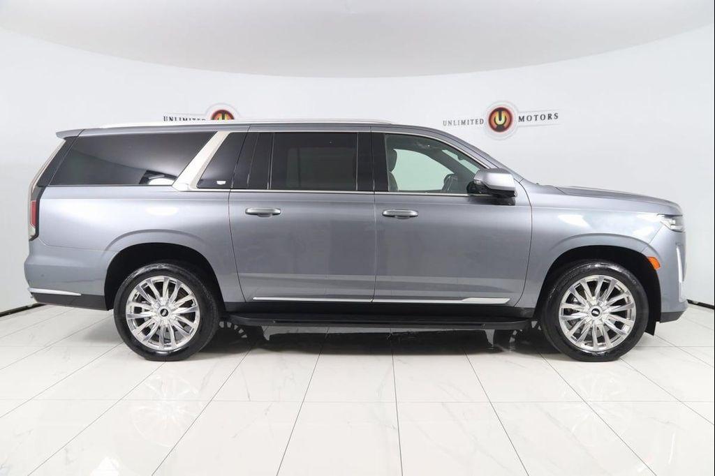 used 2022 Cadillac Escalade ESV car, priced at $58,990