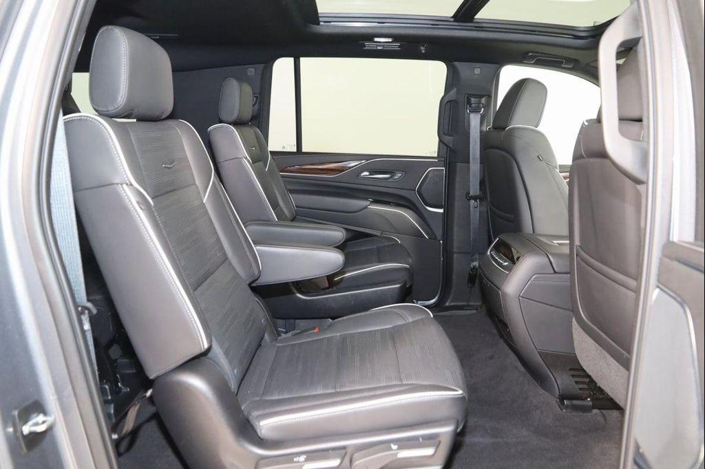 used 2022 Cadillac Escalade ESV car, priced at $58,990