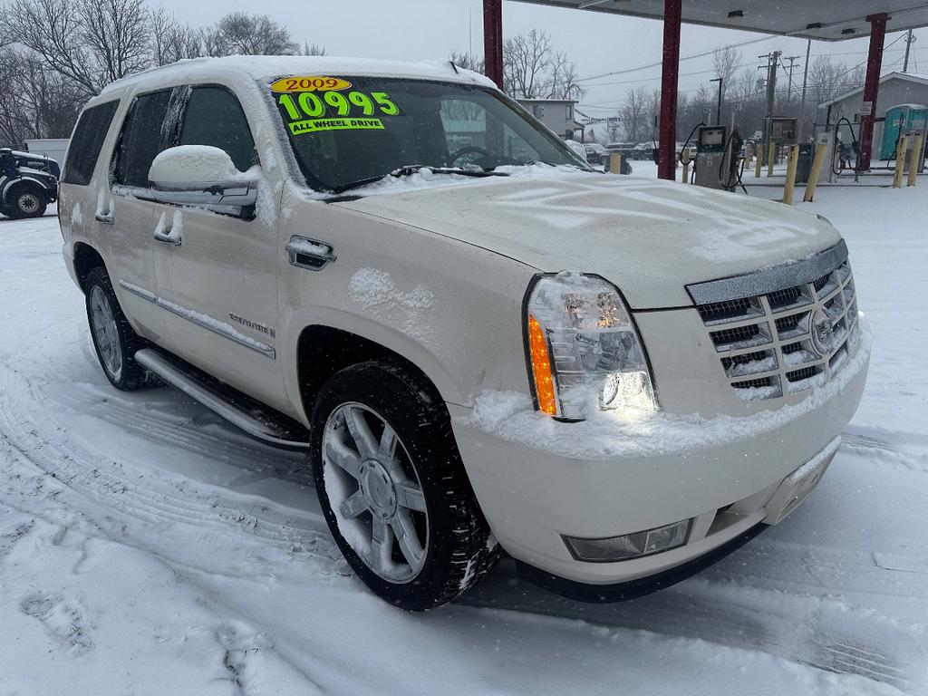 used 2009 Cadillac Escalade car, priced at $10,995