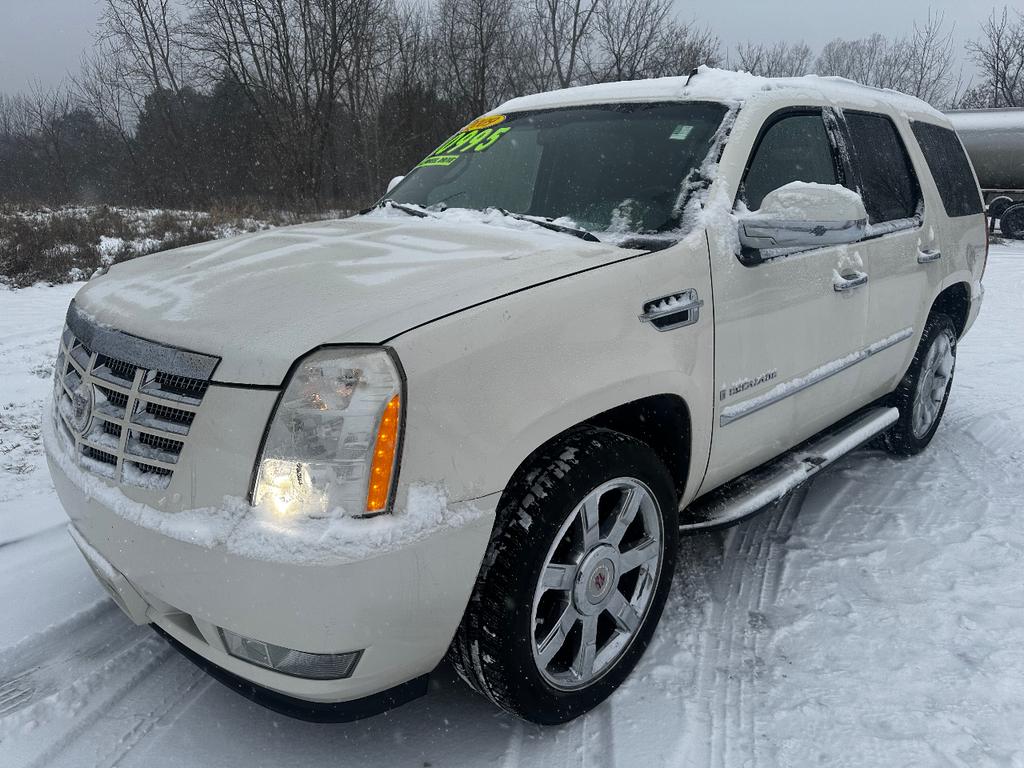 used 2009 Cadillac Escalade car, priced at $10,995