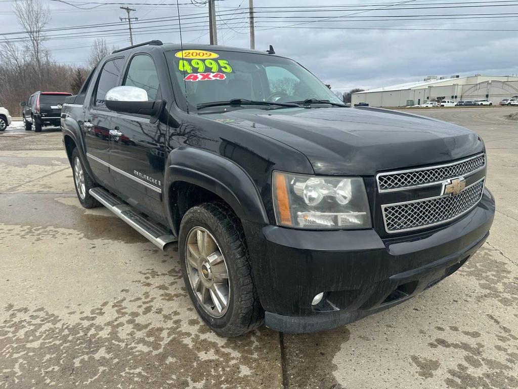 used 2009 Chevrolet Avalanche car, priced at $4,995