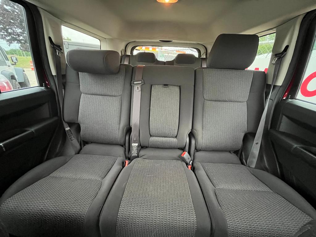 used 2009 Jeep Commander car, priced at $3,995