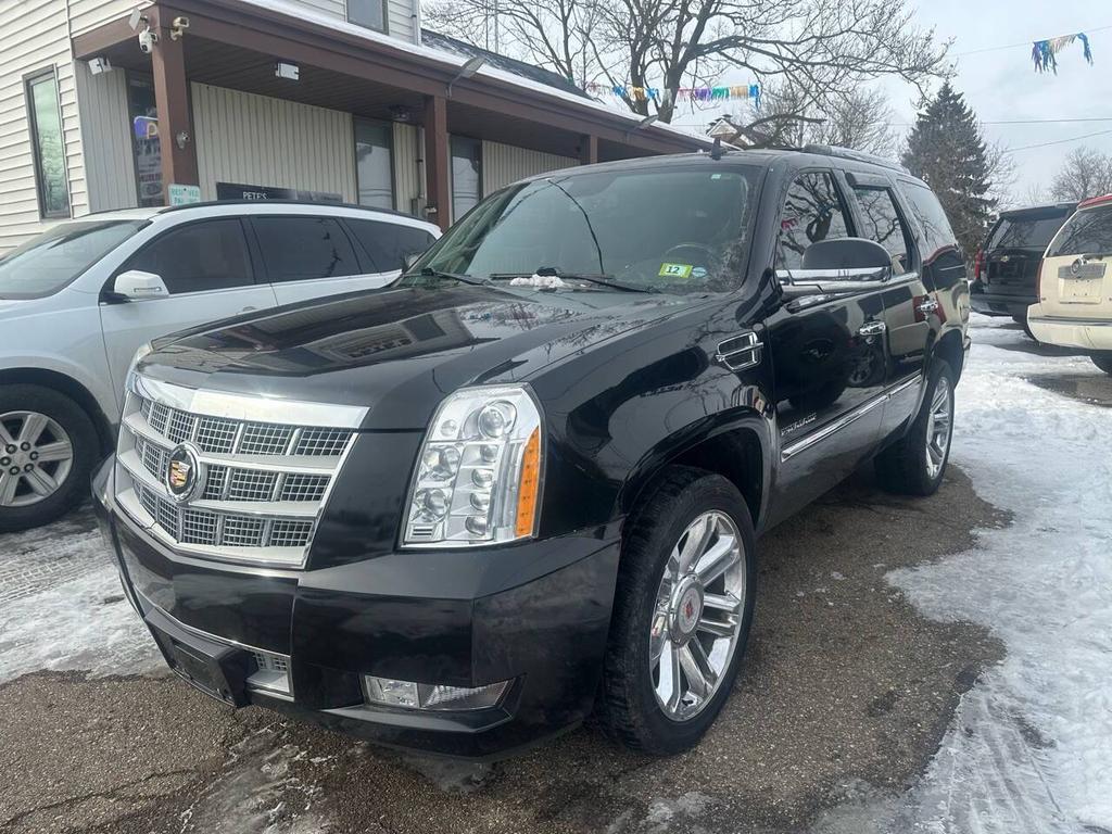 used 2013 Cadillac Escalade car, priced at $12,900