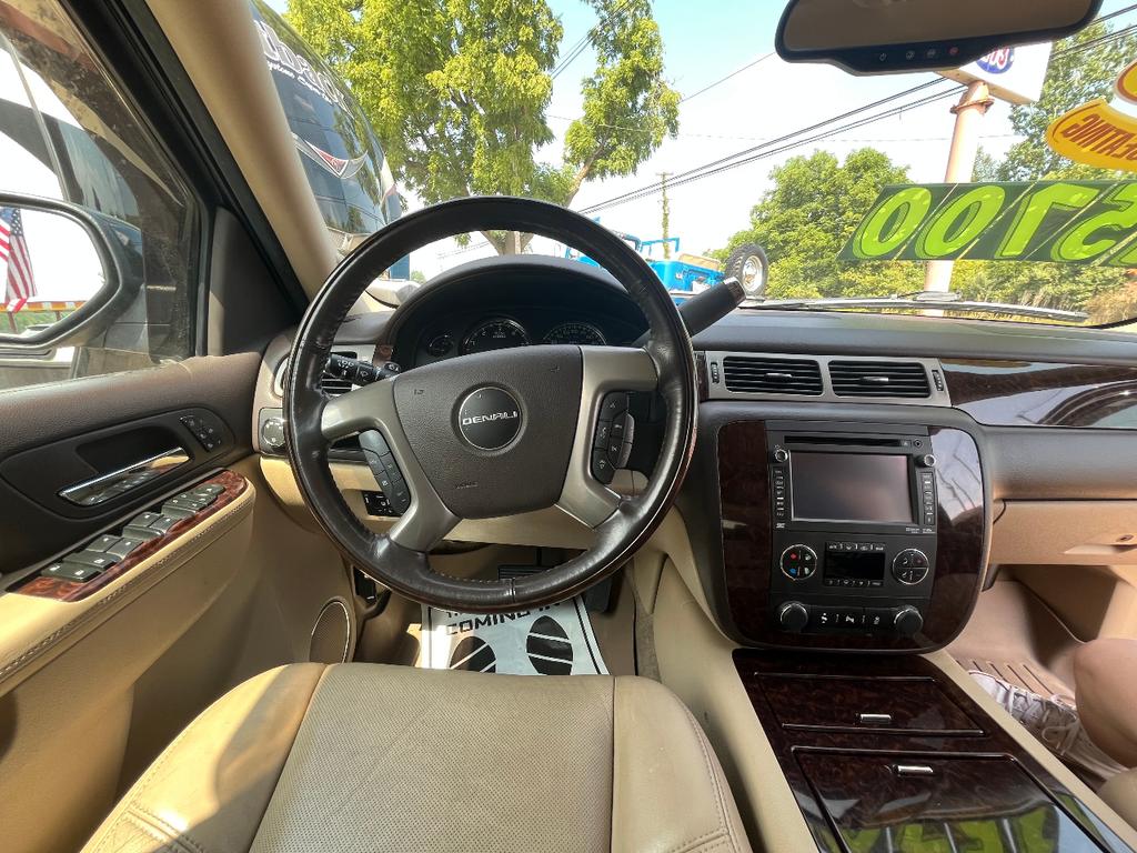 used 2014 GMC Yukon XL car, priced at $14,900