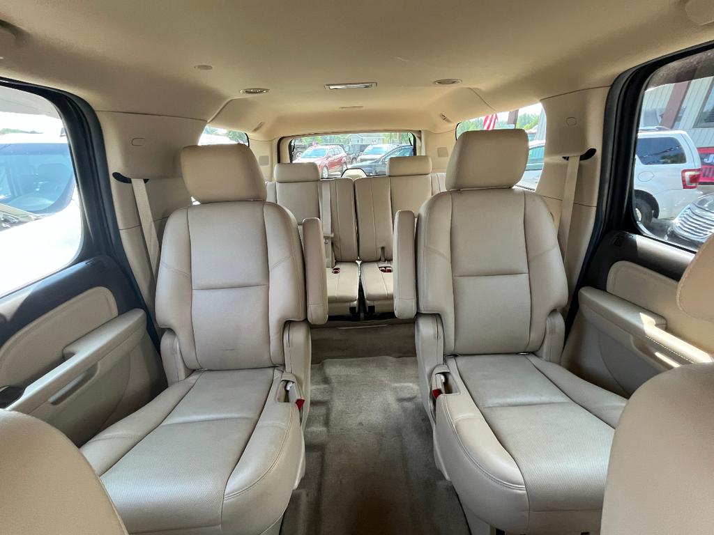 used 2014 GMC Yukon XL car, priced at $14,900