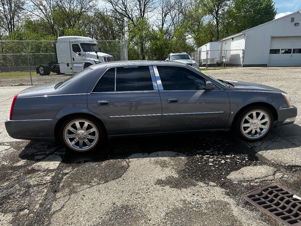 used 2007 Cadillac DTS car, priced at $4,495