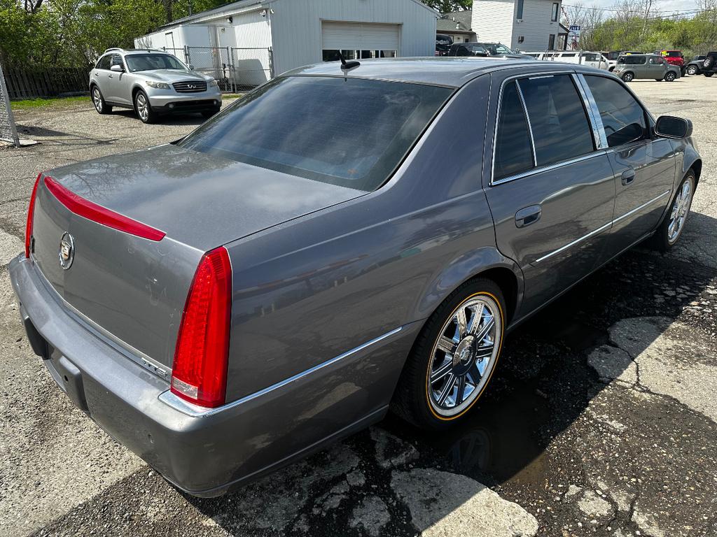 used 2007 Cadillac DTS car, priced at $4,495