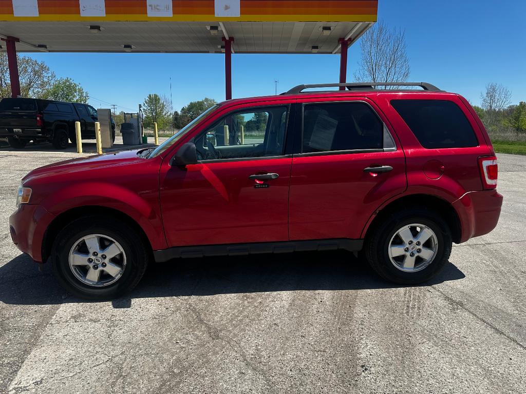 used 2009 Ford Escape car, priced at $2,995