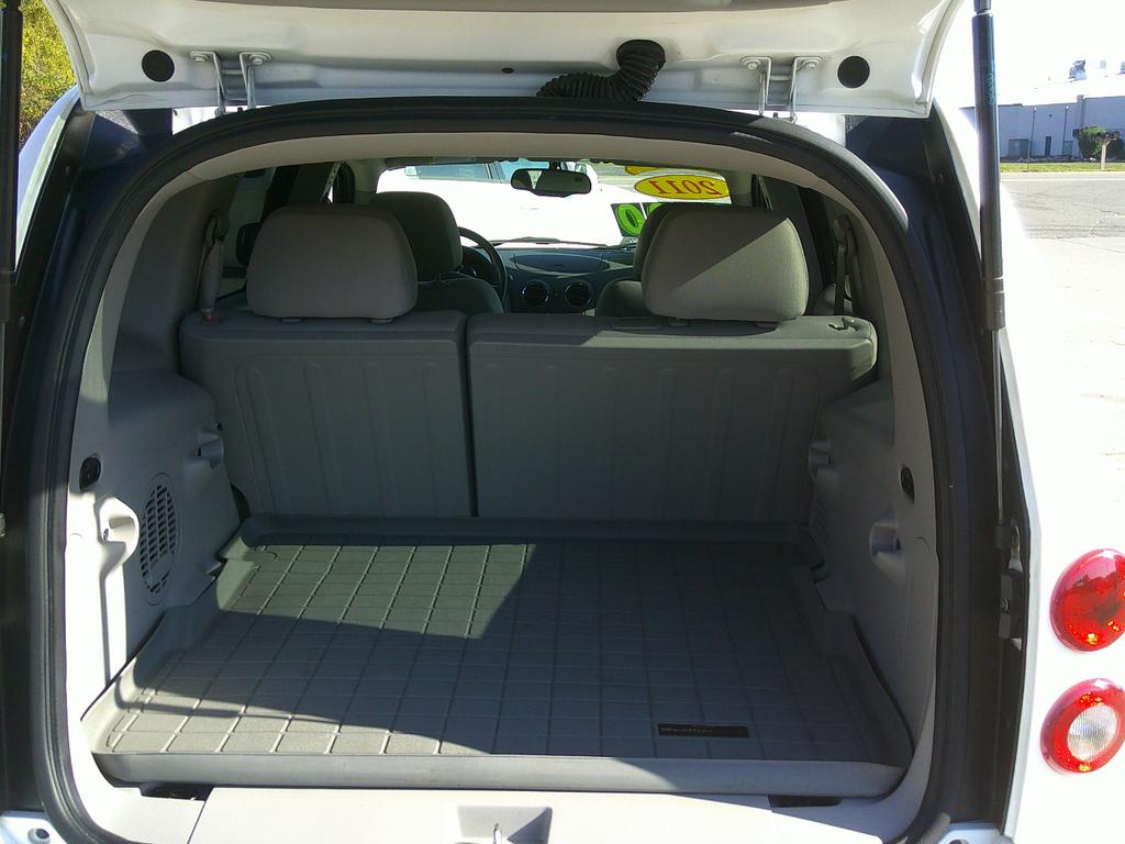 used 2011 Chevrolet HHR car, priced at $8,800