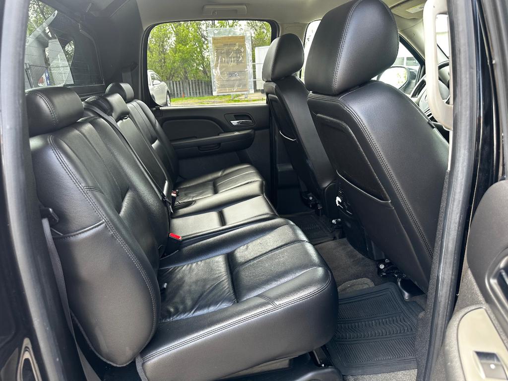 used 2010 Chevrolet Avalanche car, priced at $4,995