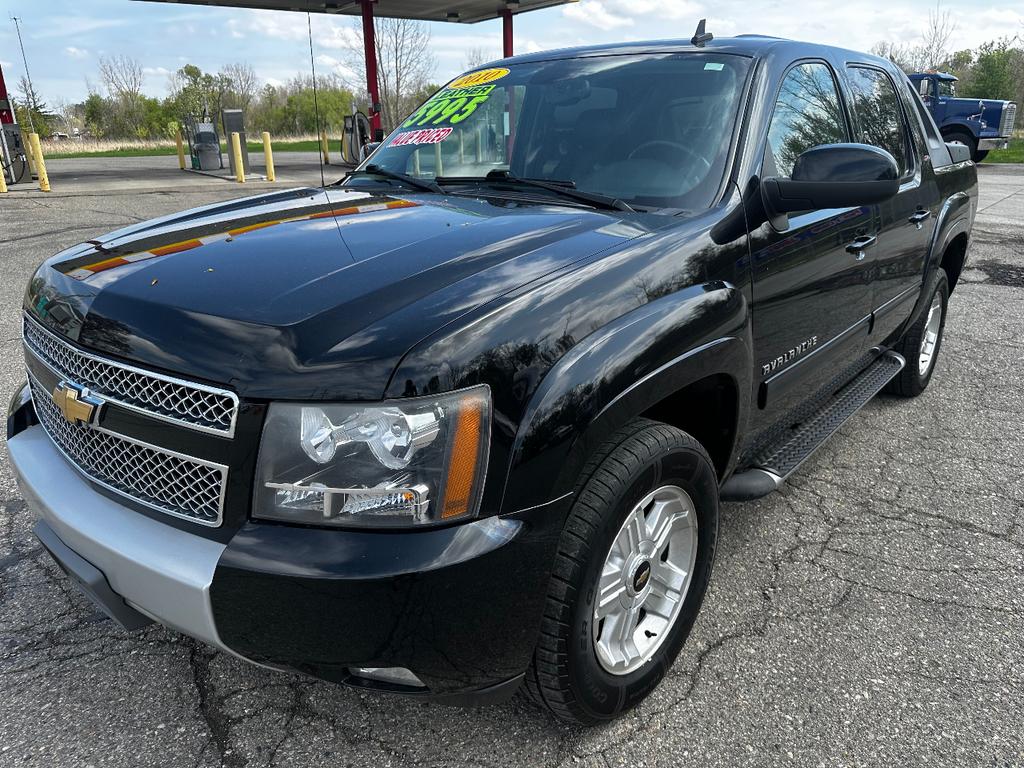 used 2010 Chevrolet Avalanche car, priced at $4,995