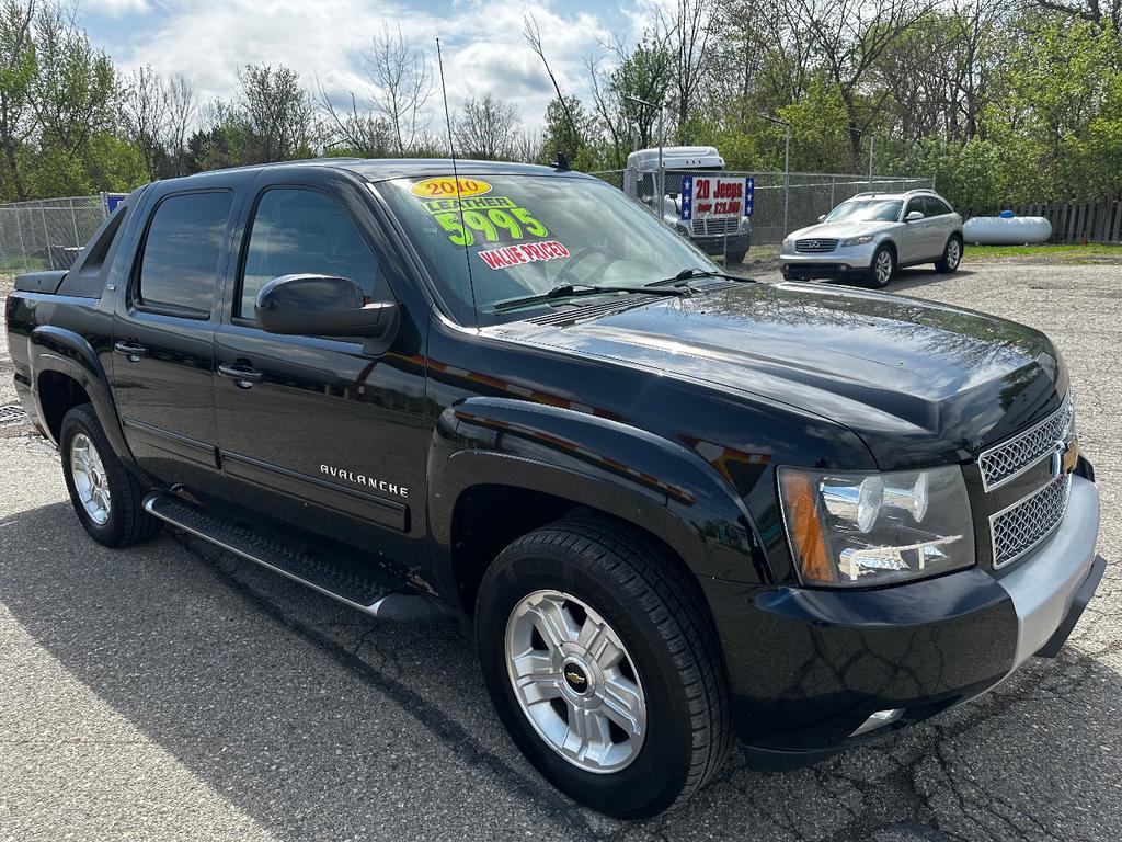 used 2010 Chevrolet Avalanche car, priced at $4,995
