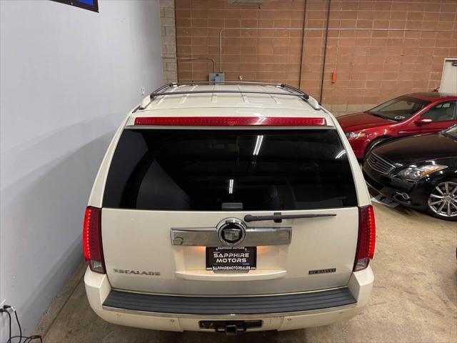 used 2007 Cadillac Escalade car, priced at $5,495