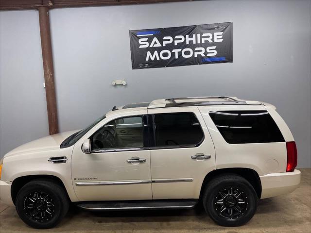 used 2007 Cadillac Escalade car, priced at $5,495