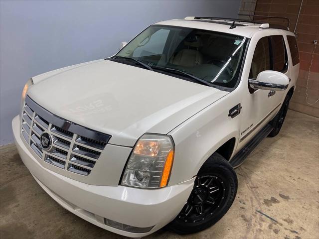 used 2007 Cadillac Escalade car, priced at $5,495