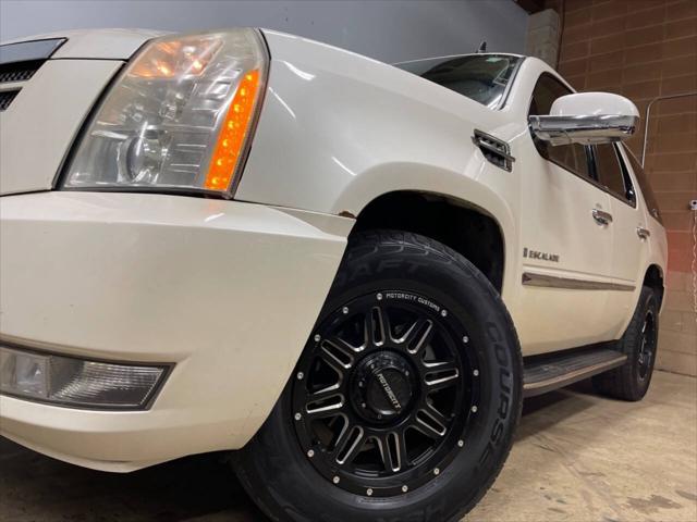 used 2007 Cadillac Escalade car, priced at $6,995