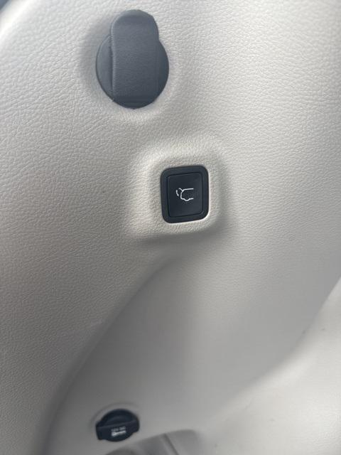 used 2022 Jeep Compass car, priced at $19,353