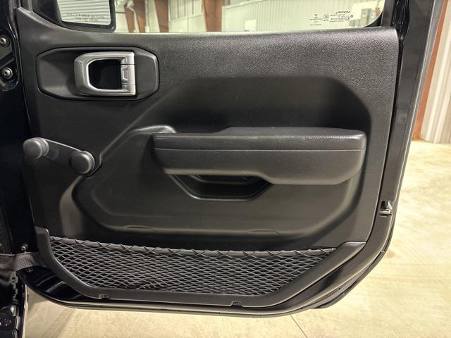 used 2022 Jeep Gladiator car, priced at $31,221