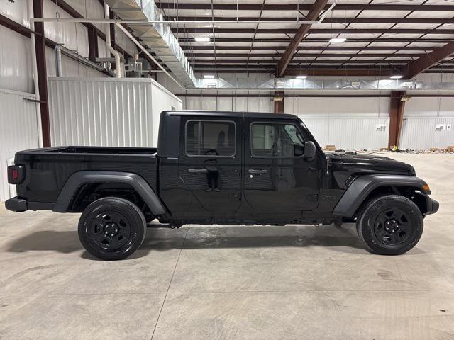 used 2022 Jeep Gladiator car, priced at $32,007