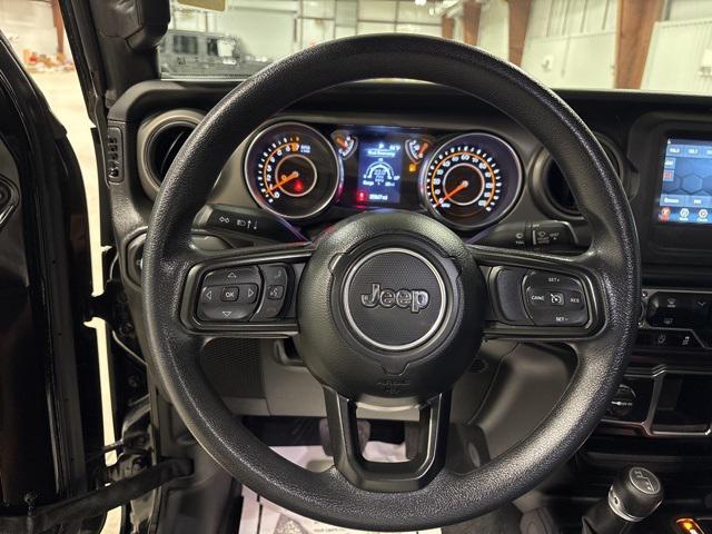 used 2022 Jeep Gladiator car, priced at $31,221