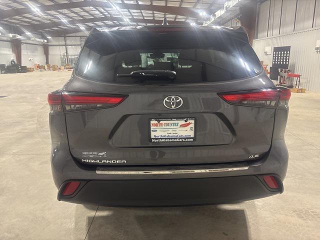 used 2021 Toyota Highlander car, priced at $31,713