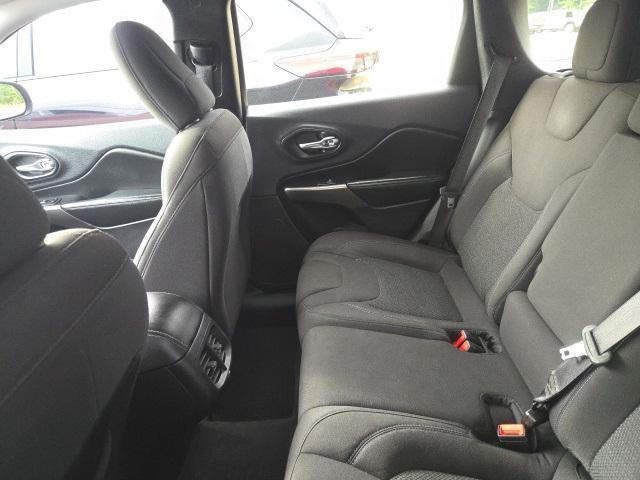 used 2020 Jeep Cherokee car, priced at $17,575