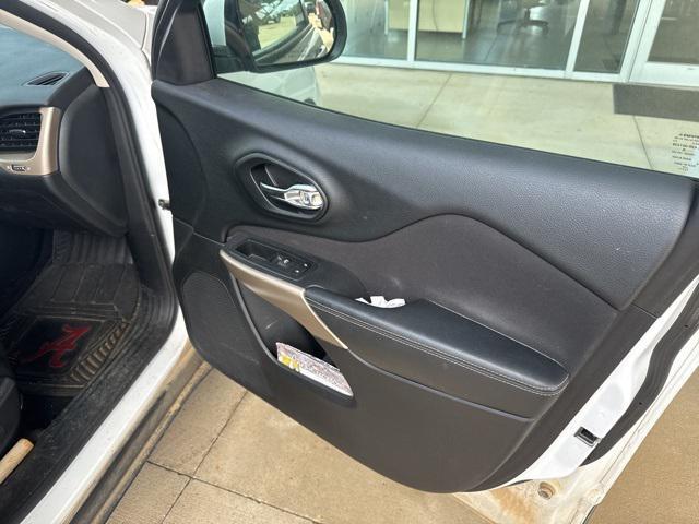 used 2018 Jeep Cherokee car, priced at $17,605