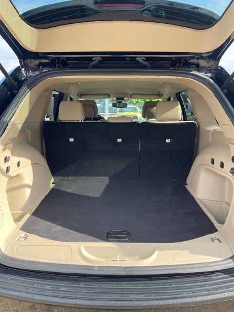 used 2022 Jeep Grand Cherokee car, priced at $23,394